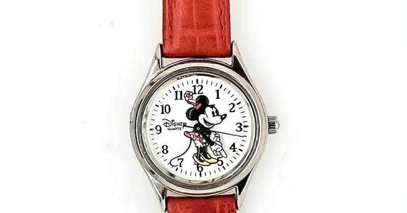 Disney Time Works Minnie Mouse Watch – Parkville Jewelers display picture 3