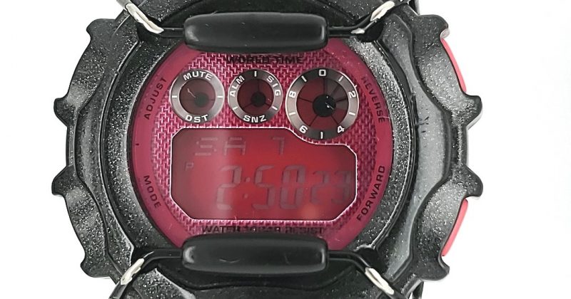 BABY-G 5628 黒とピンク G-Shock Baby-G Polarized Black & Pink Watch | Zumiez